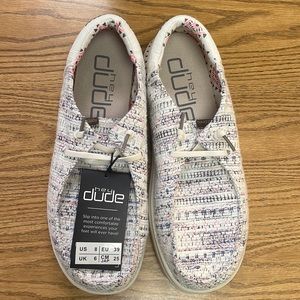 Hey Dude, size 8, boho white